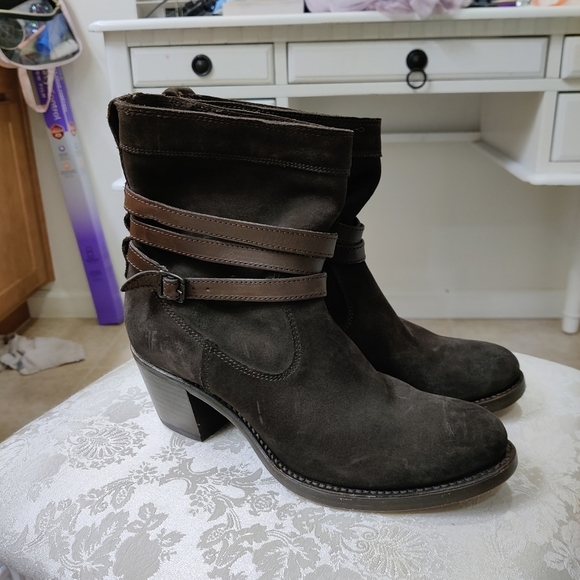Frye Jane strappy bootie size 8 - Picture 10 of 14